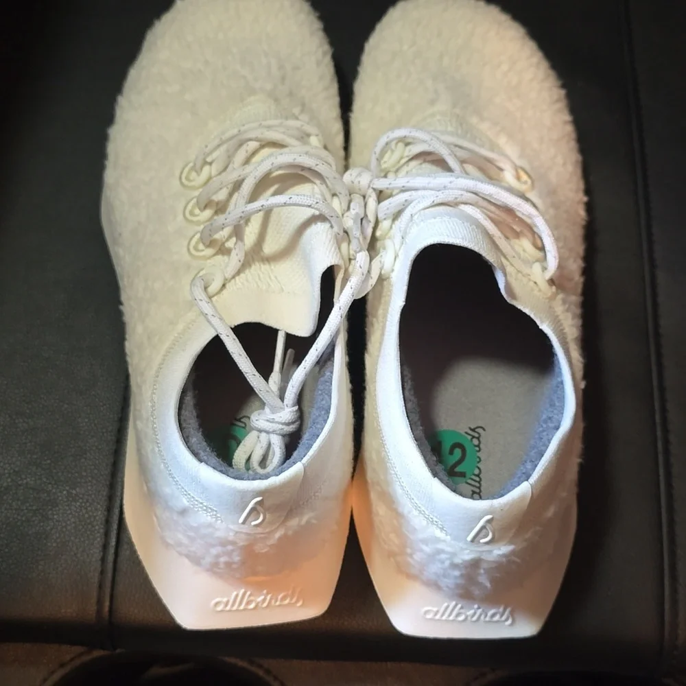 allbirds casual fluffy shoe - Picture 5 of 5